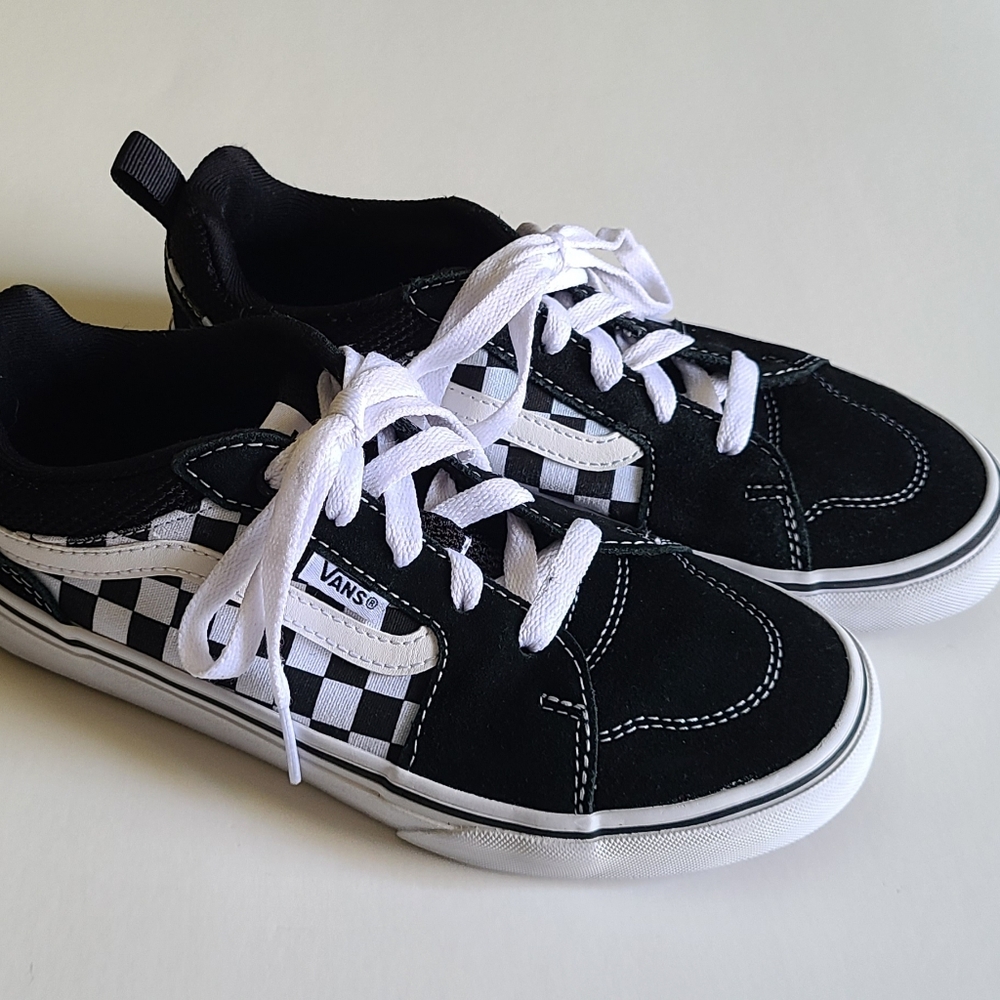 Vans Sneakers Shoes Size 4 Youth Black/White
